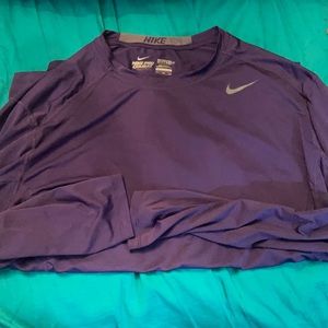 Men’s long sleeve Nike shirt great condition
